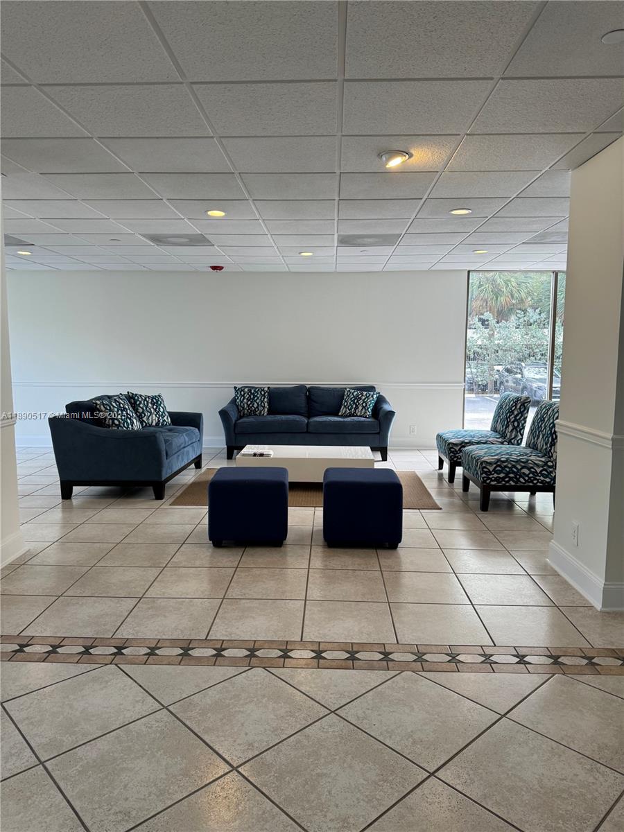 ISLAND BREAKERS CONDO - Residential Lease