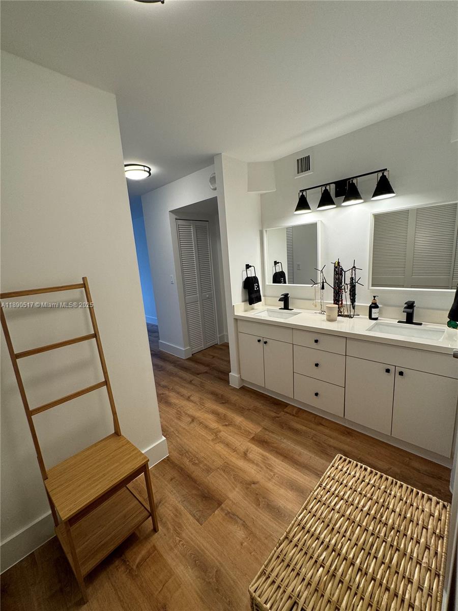 ISLAND BREAKERS CONDO - Residential Lease
