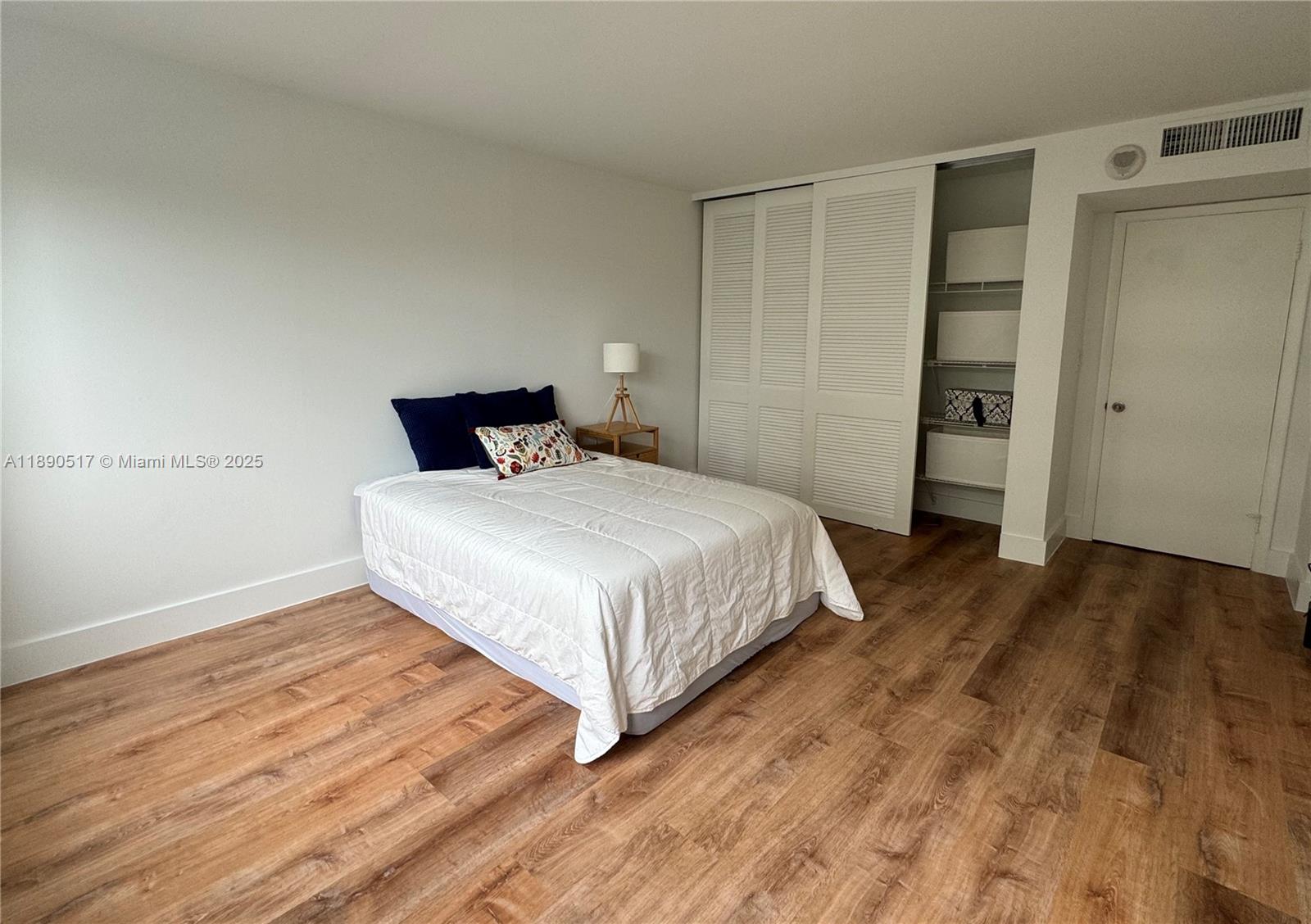 ISLAND BREAKERS CONDO - Residential Lease