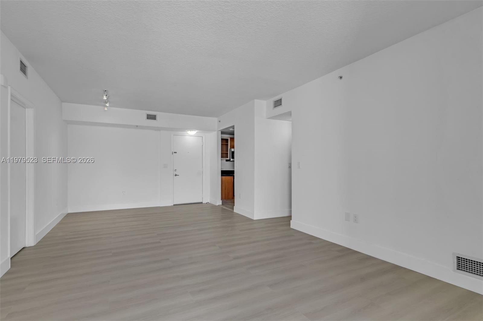 VENTURE AT AVENTURA EAST - Residential