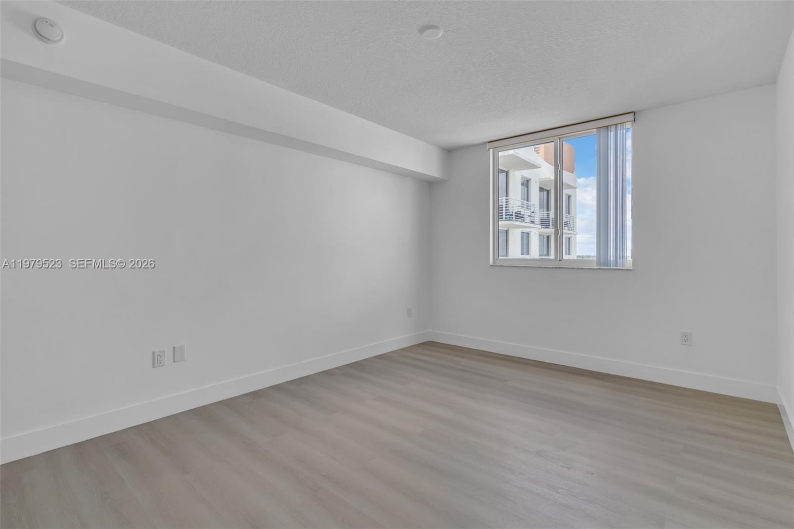 VENTURE AT AVENTURA EAST - Residential