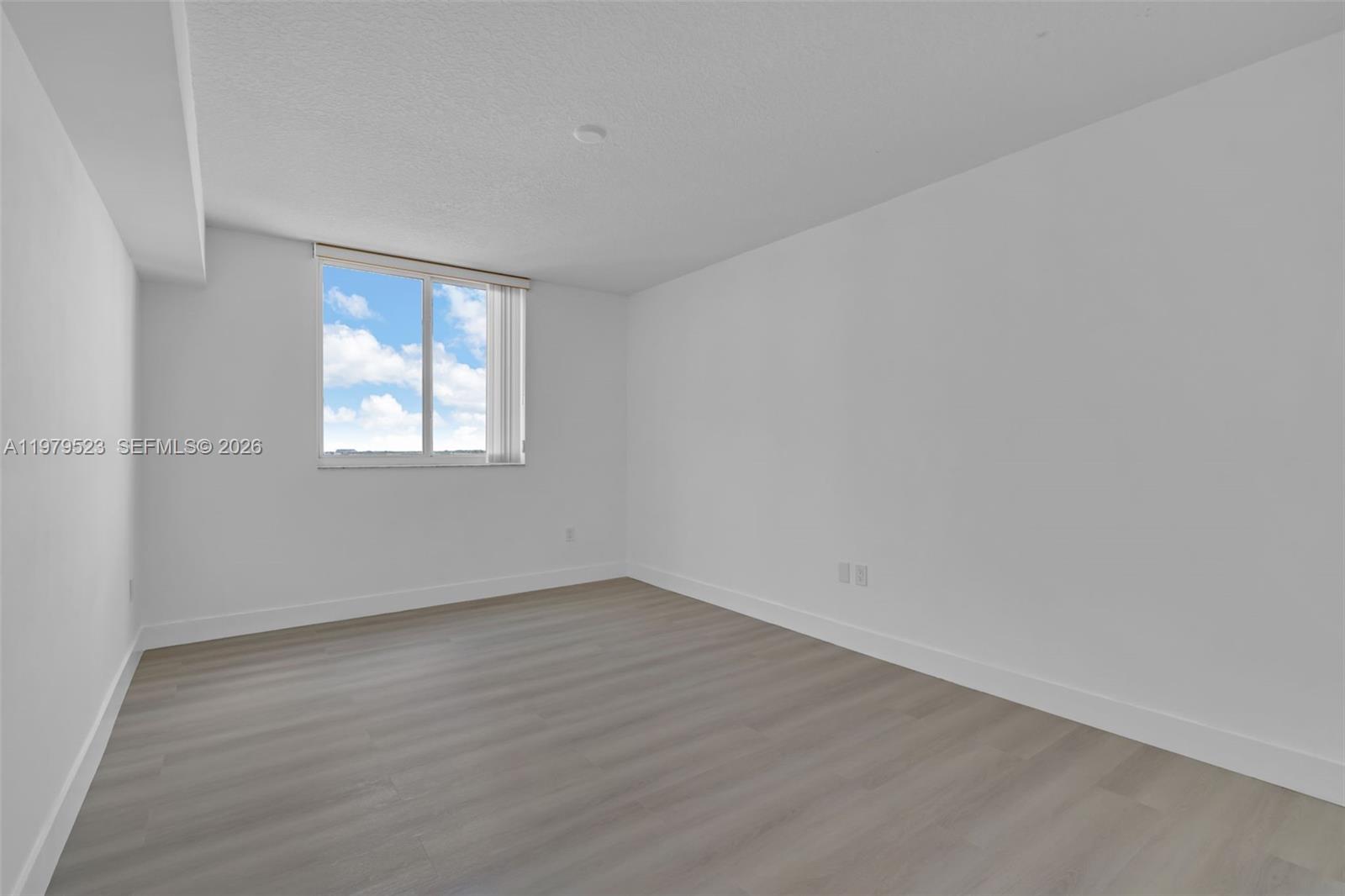 VENTURE AT AVENTURA EAST - Residential