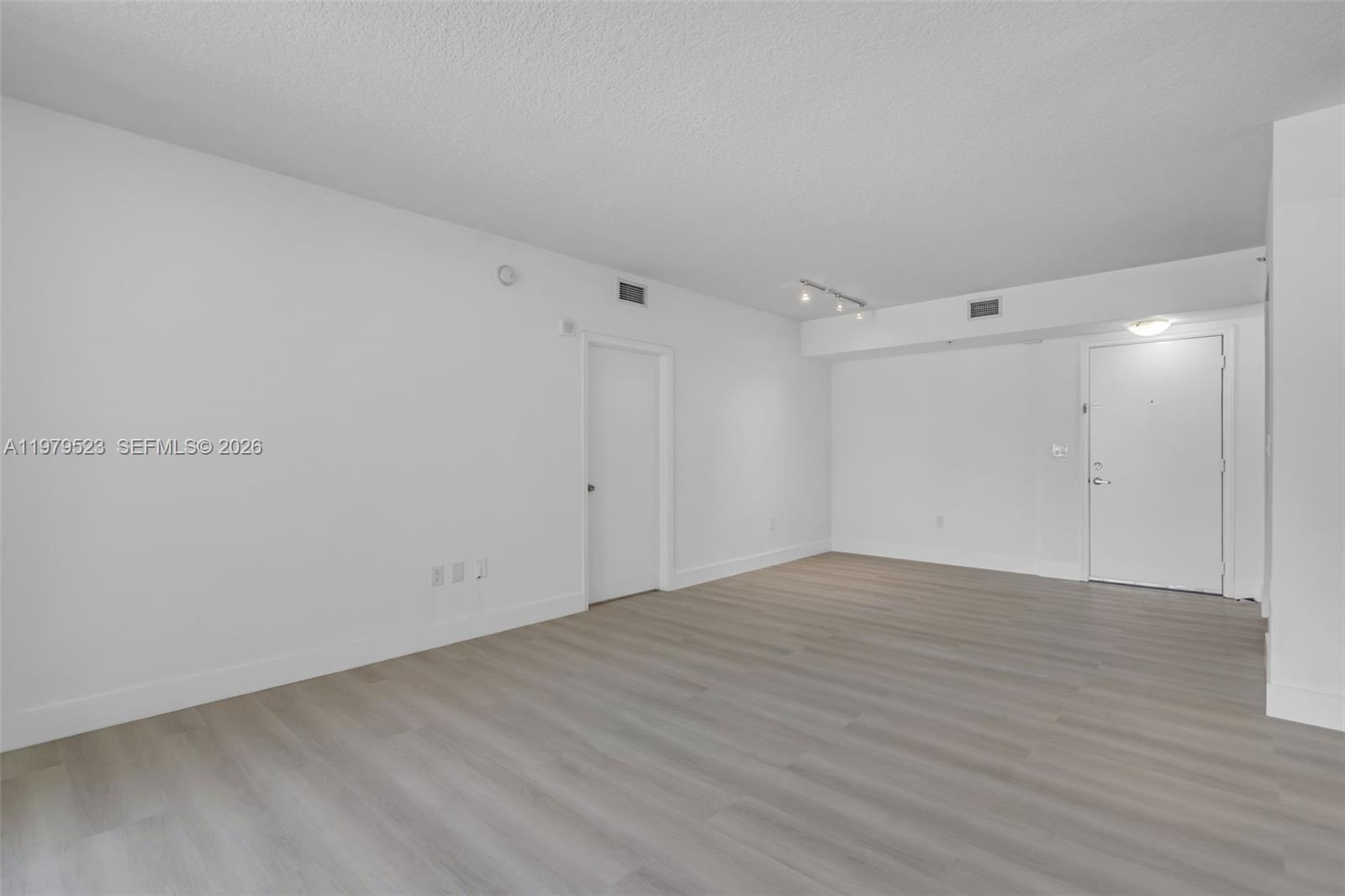 VENTURE AT AVENTURA EAST - Residential