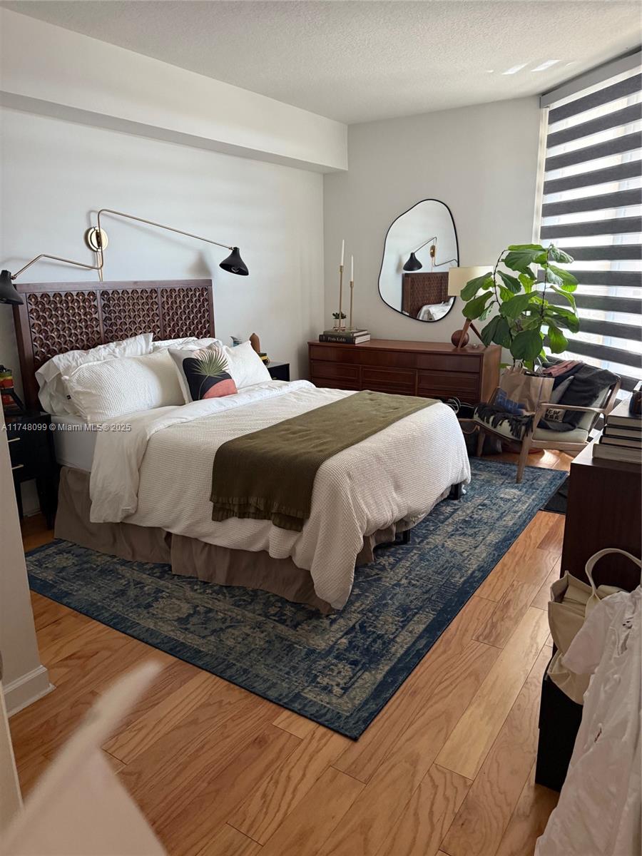 GABLES PARK TOWER - Residential