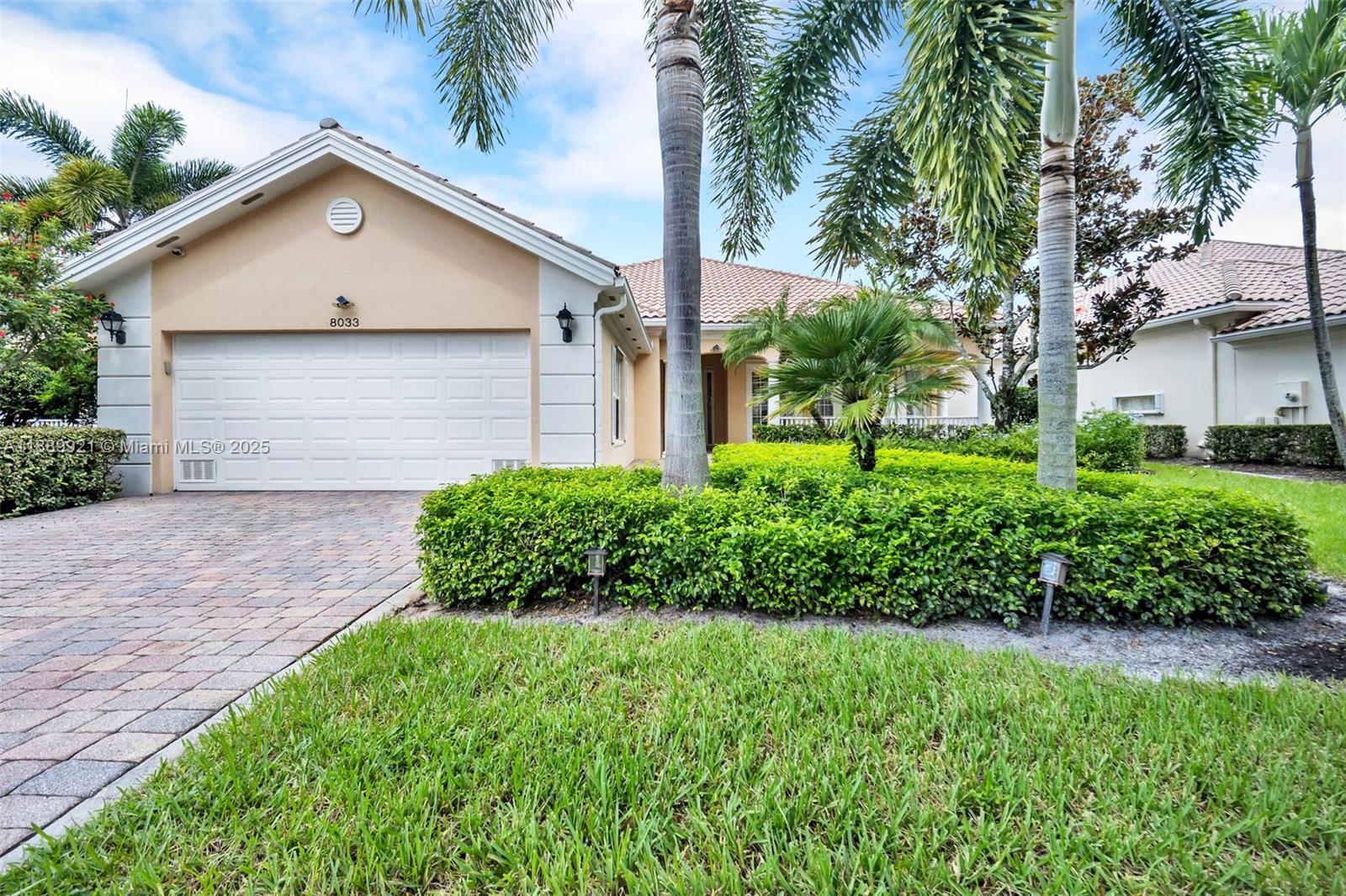 VILLAGEWALK OF WELLINGTON - Residential Lease