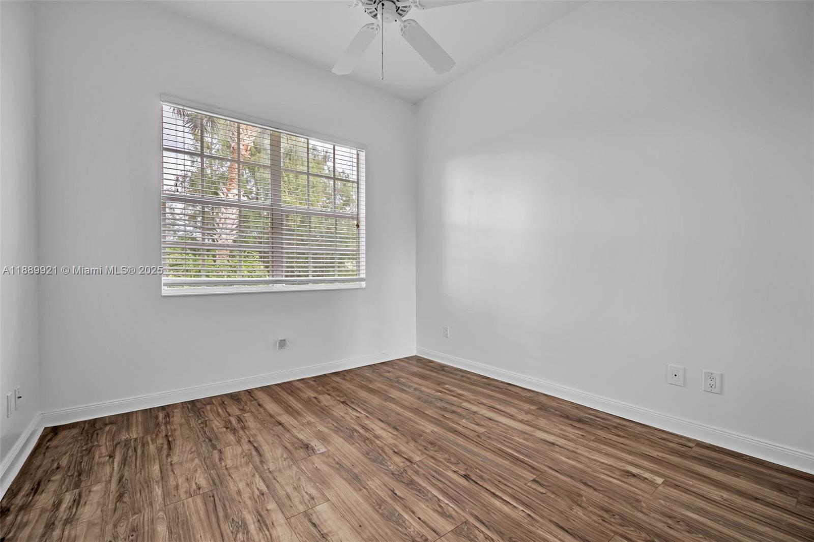 VILLAGEWALK OF WELLINGTON - Residential Lease