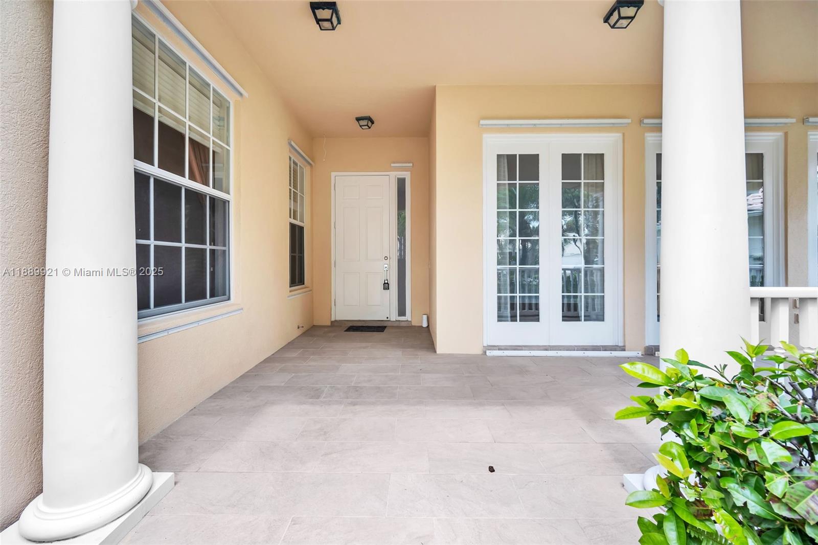 VILLAGEWALK OF WELLINGTON - Residential Lease