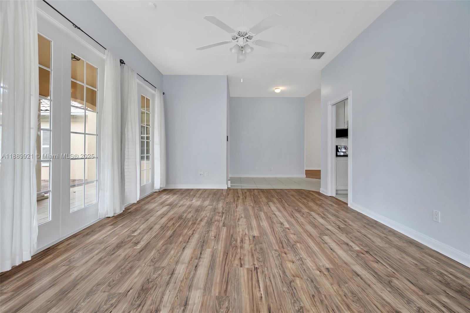 VILLAGEWALK OF WELLINGTON - Residential Lease