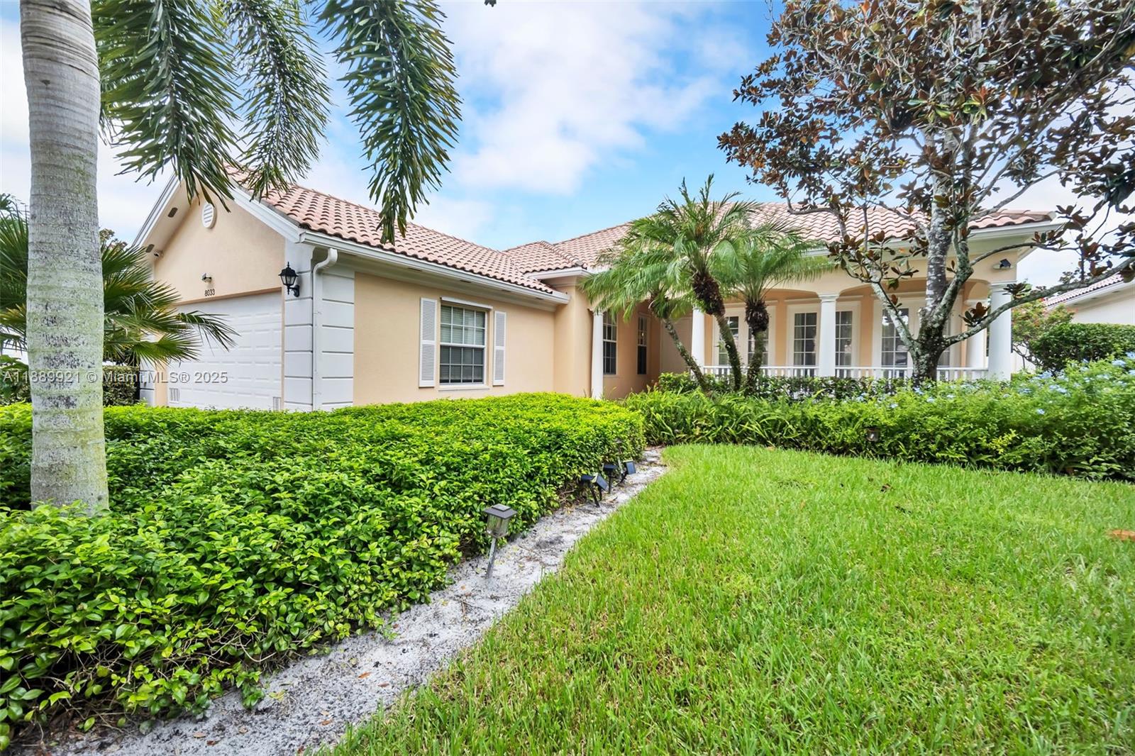 VILLAGEWALK OF WELLINGTON - Residential Lease