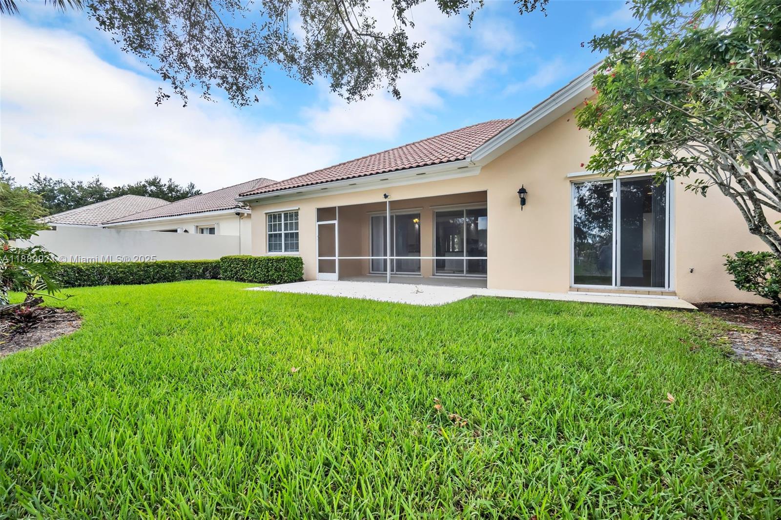 VILLAGEWALK OF WELLINGTON - Residential Lease