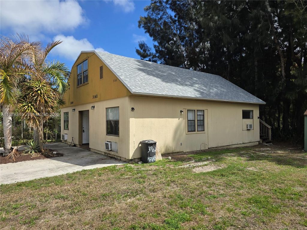 Photo of 3162 SE Hawthorne St, Stuart, FL 34997 (MLS # A11978315)