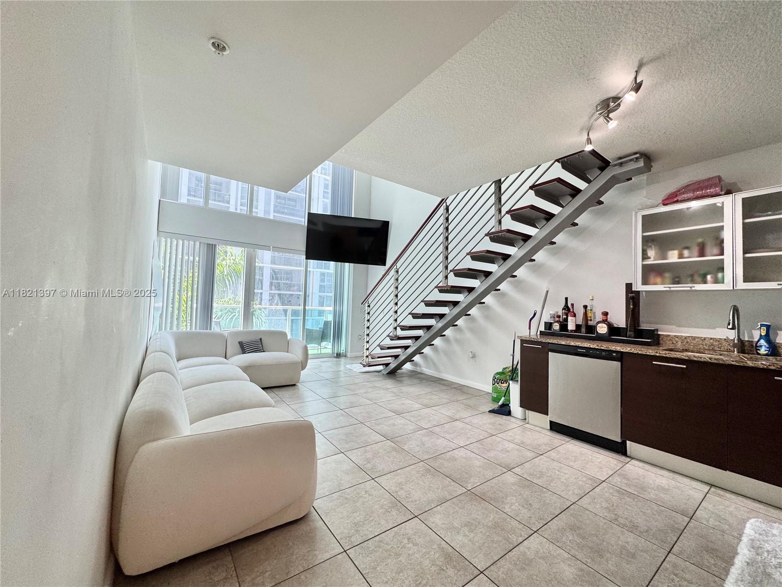 Rental Property at 41 Se 5th St 406, Miami, Broward County, Florida - Bedrooms: 1 
Bathrooms: 2  - $3,100 MO.