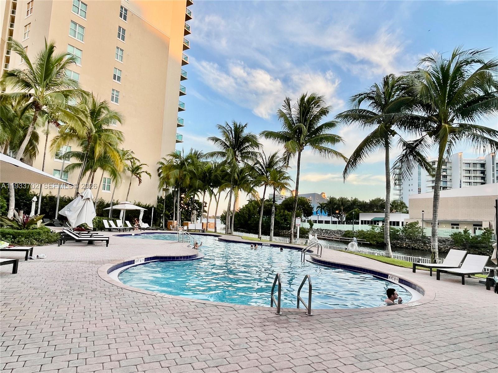 AVENTURA MARINA CONDO NUM - Residential