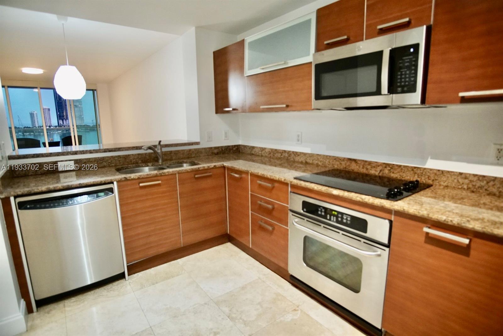 AVENTURA MARINA CONDO NUM - Residential