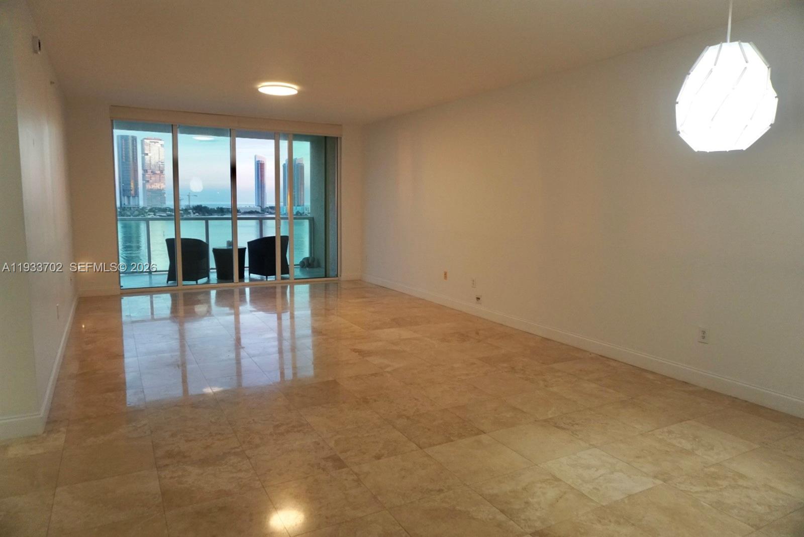 AVENTURA MARINA CONDO NUM - Residential