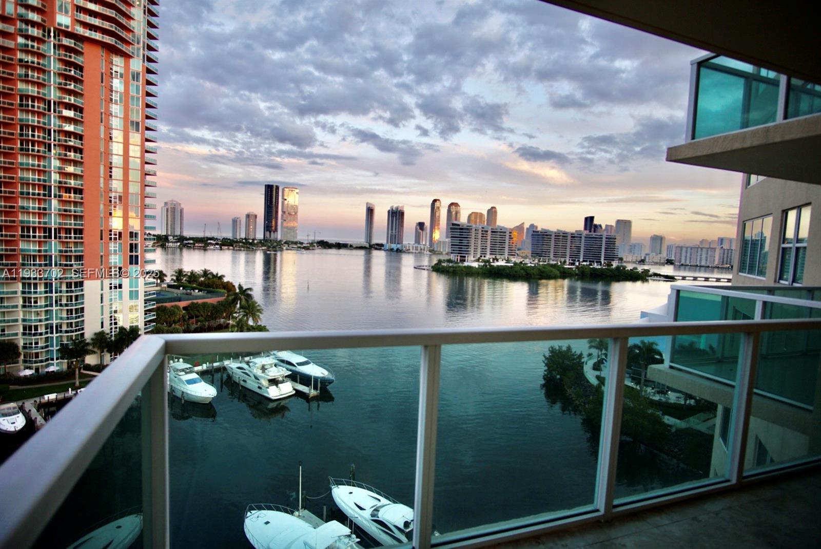 AVENTURA MARINA CONDO NUM - Residential