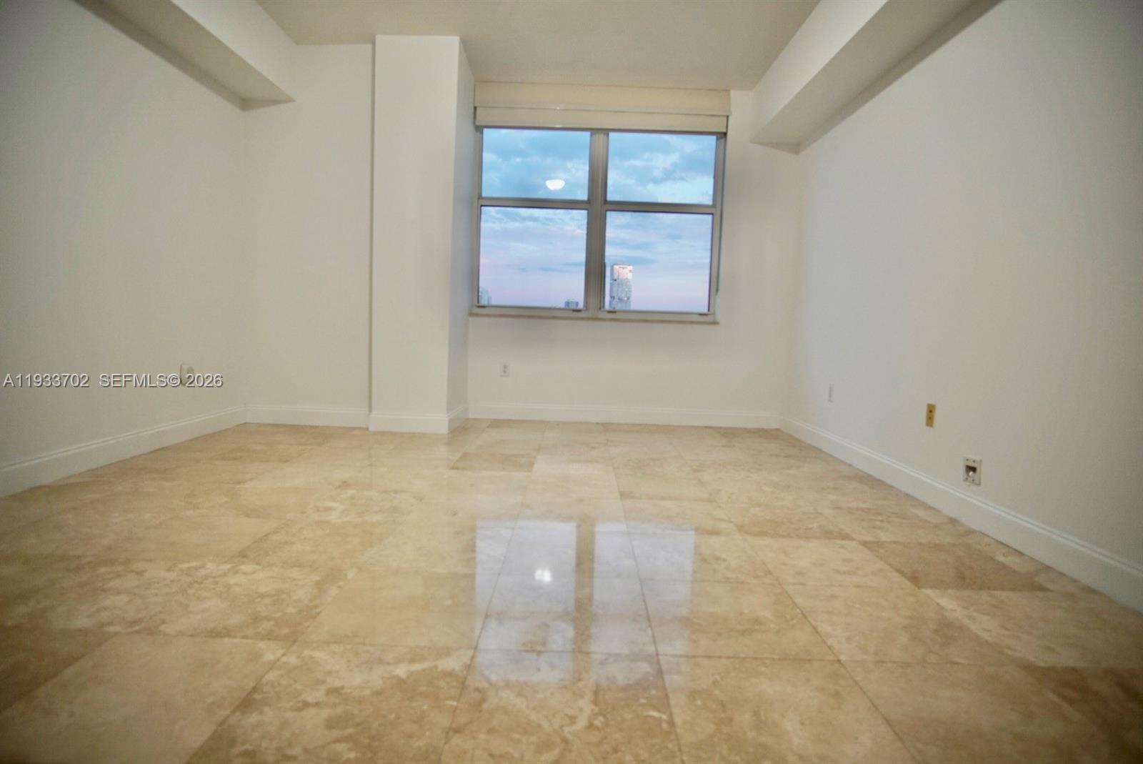 AVENTURA MARINA CONDO NUM - Residential
