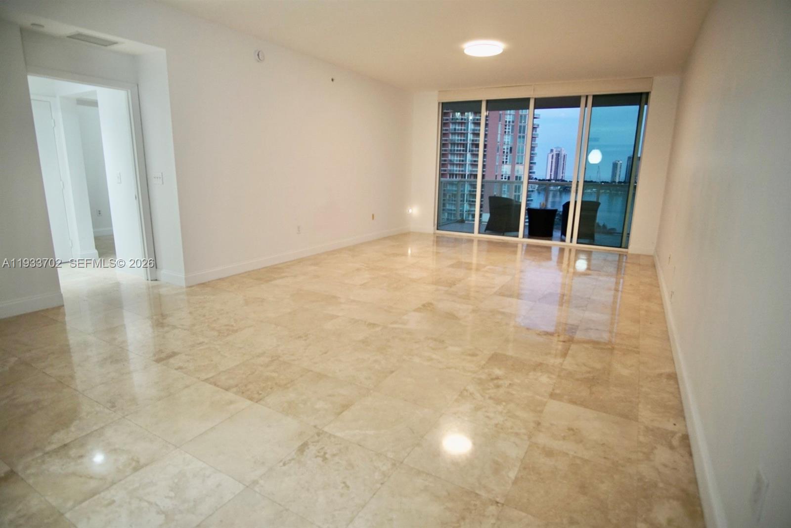 AVENTURA MARINA CONDO NUM - Residential