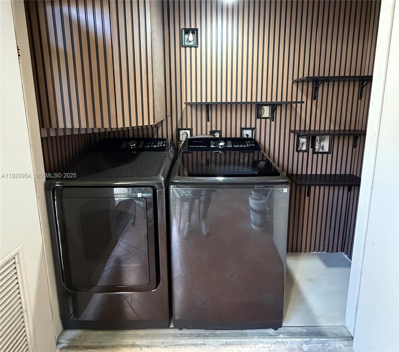 PIERPOINTE FIVE CONDO I - Residential Lease