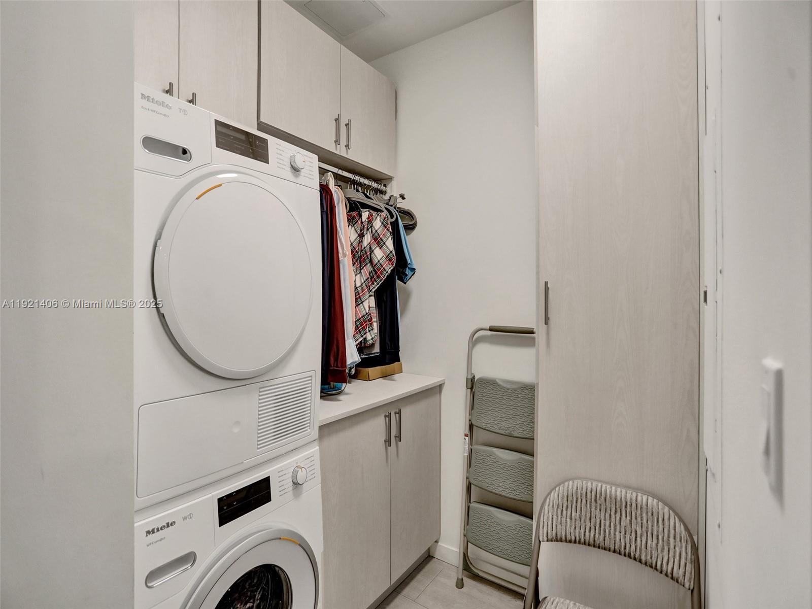 BRICKELL FLATIRON CONDO - Residential Lease