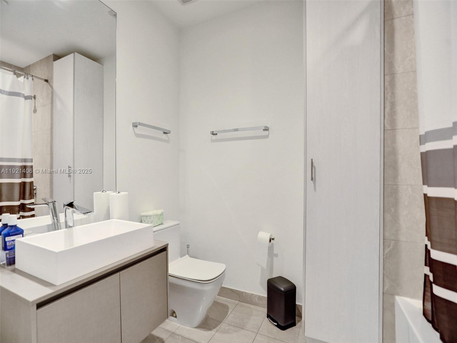 BRICKELL FLATIRON CONDO - Residential Lease