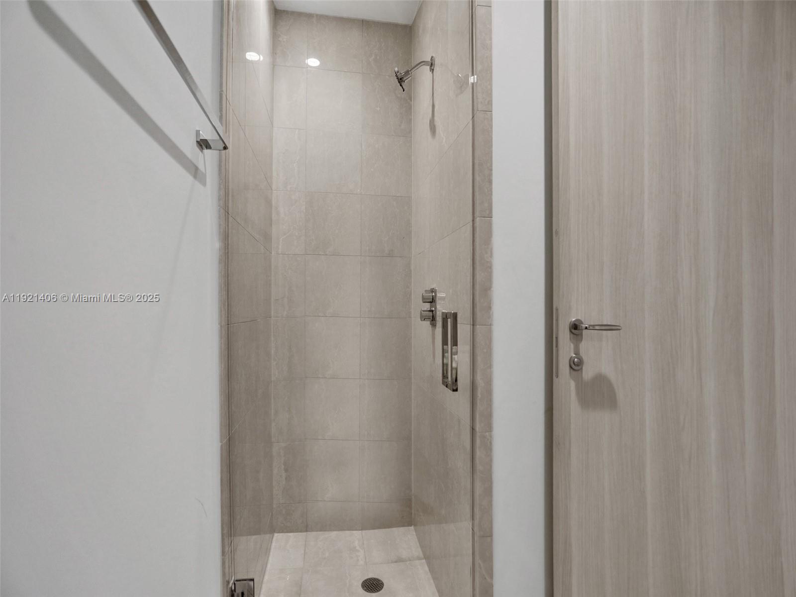 BRICKELL FLATIRON CONDO - Residential Lease