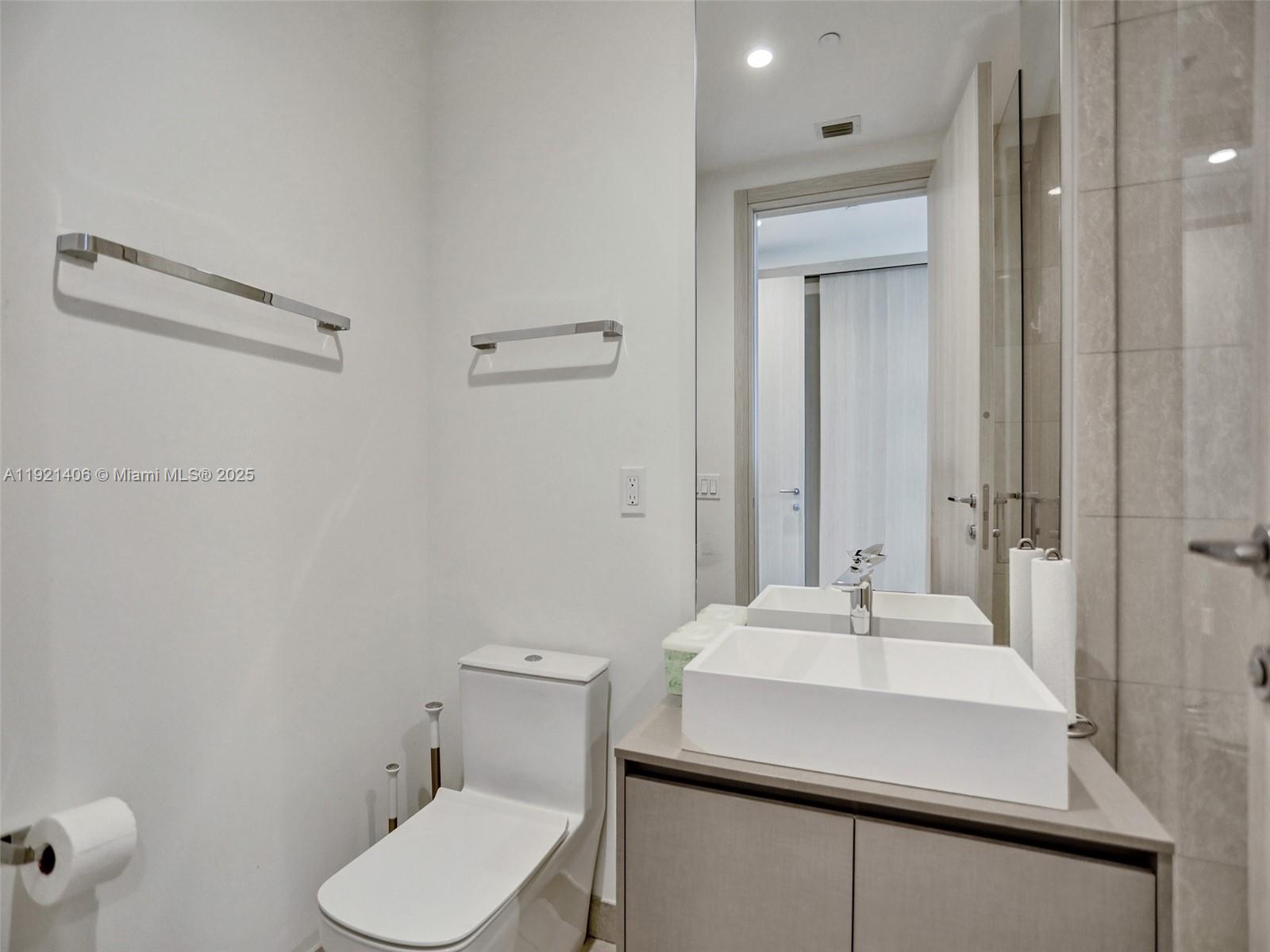 BRICKELL FLATIRON CONDO - Residential Lease