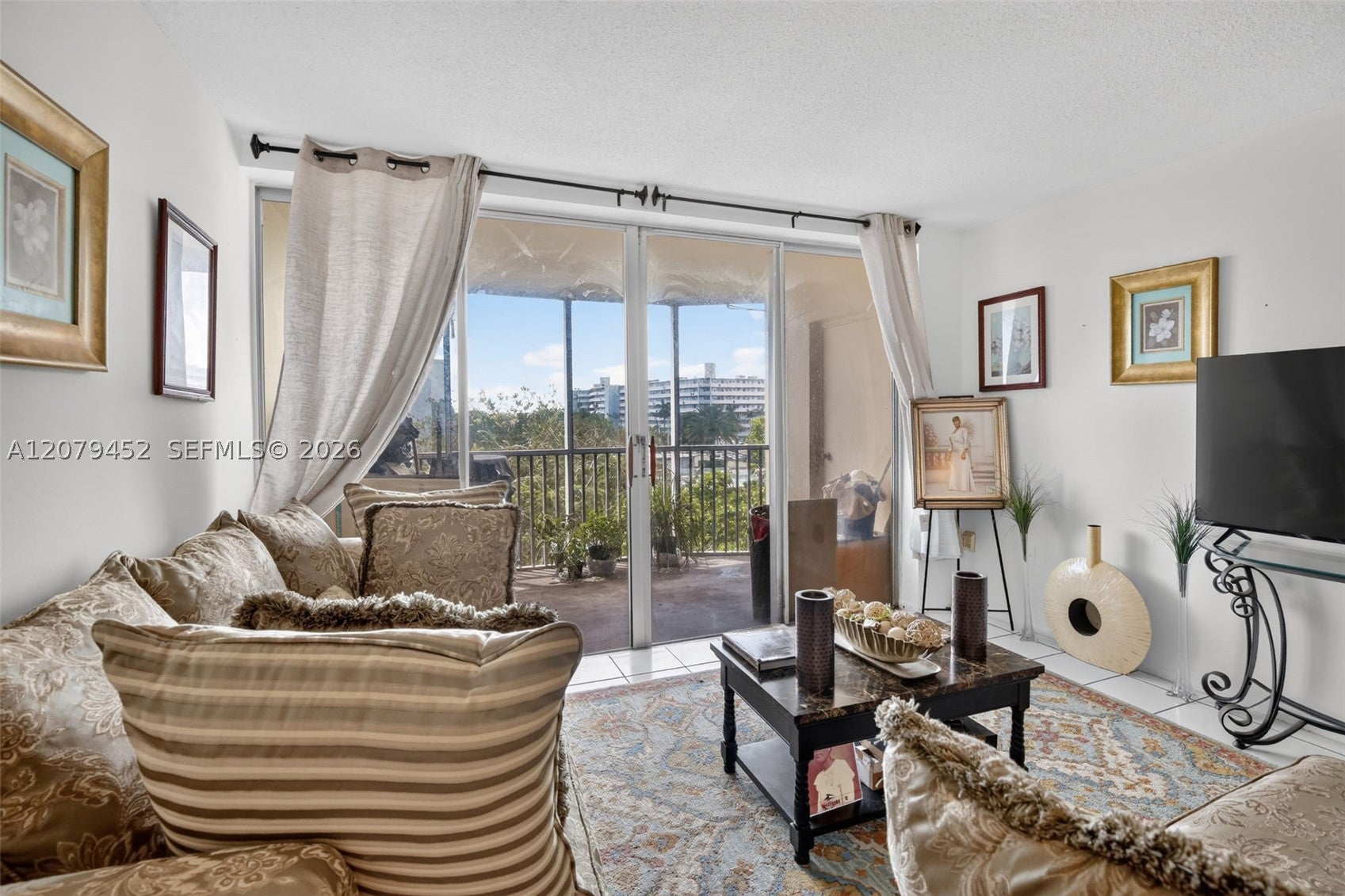 1770 NE 191st St 401-1