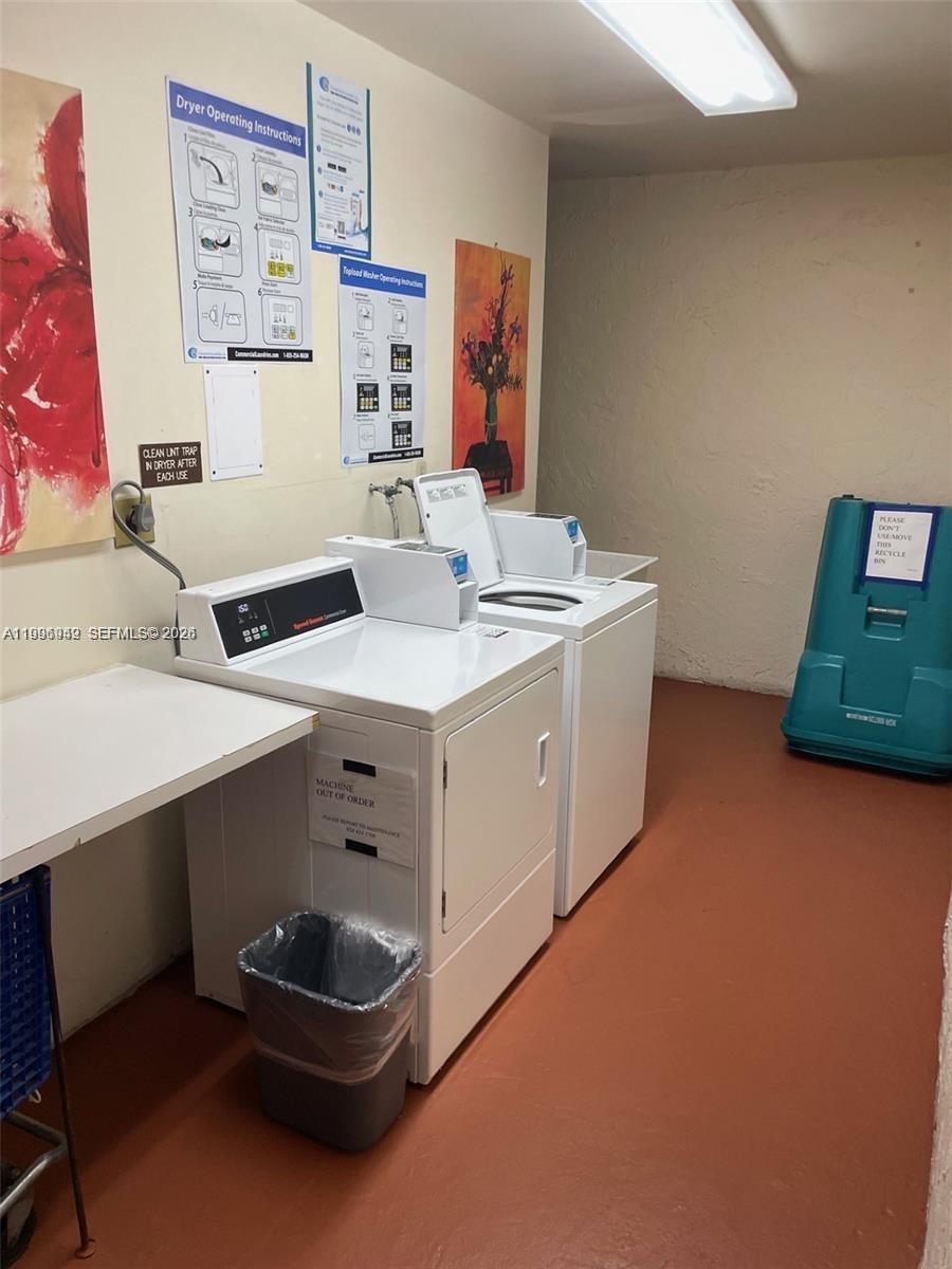 HOLLYBROOK GOLF AND - Residential