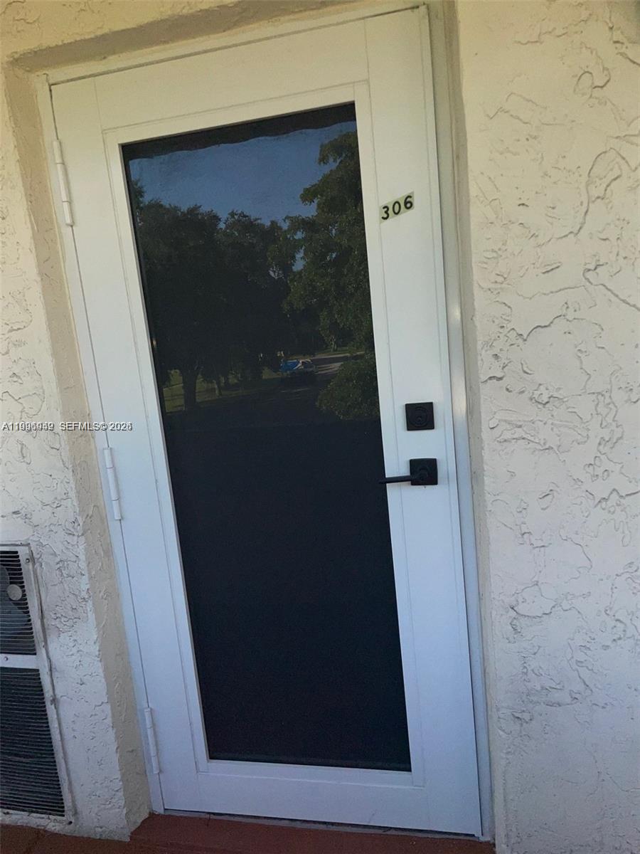 HOLLYBROOK GOLF AND - Residential