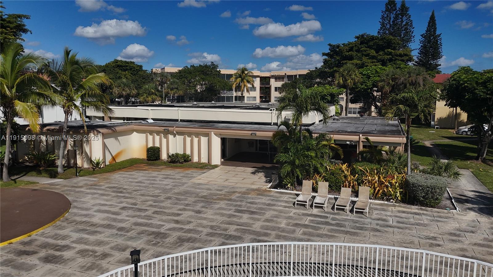 FIFTH HORIZONS CONDO - Residential