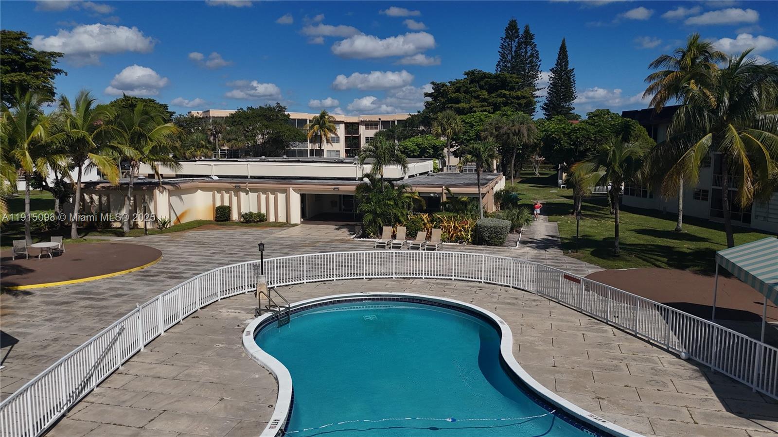 FIFTH HORIZONS CONDO - Residential