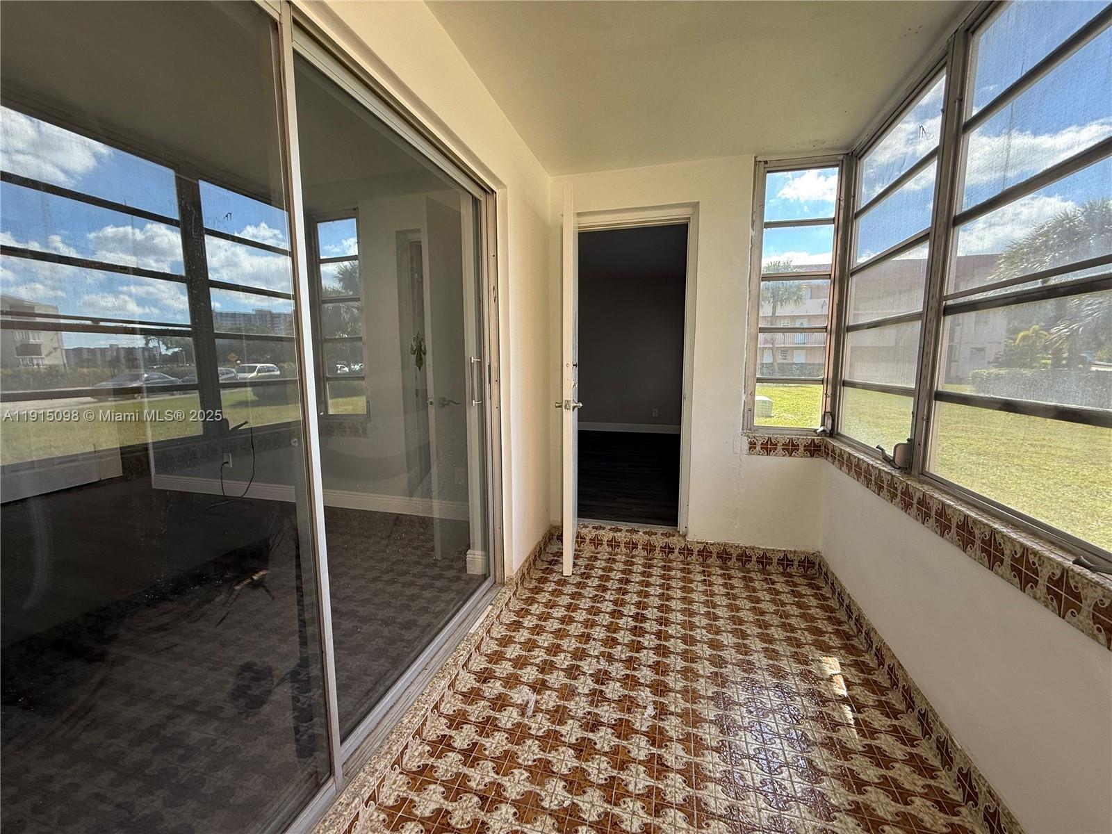 FIFTH HORIZONS CONDO - Residential