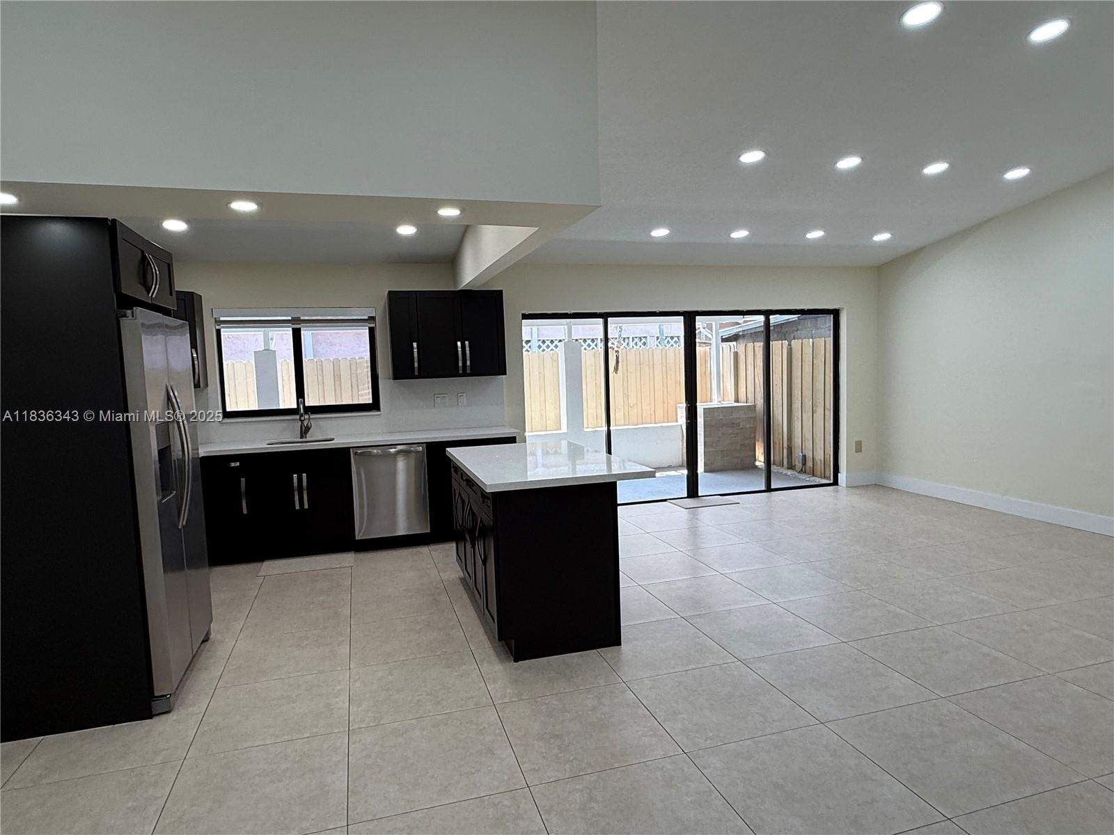 1061 NW 128th Ave, Miami, FL, 33182/$685,000 3 1061 NW 128th Ave