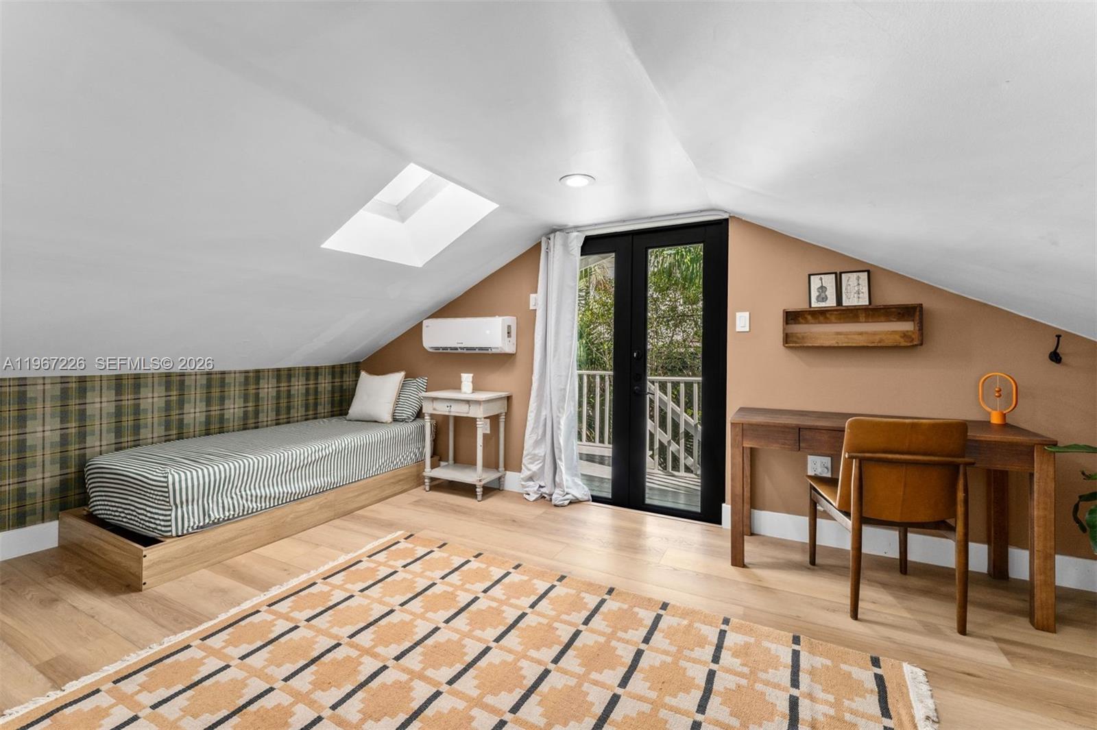 PARK MANOR - Residential