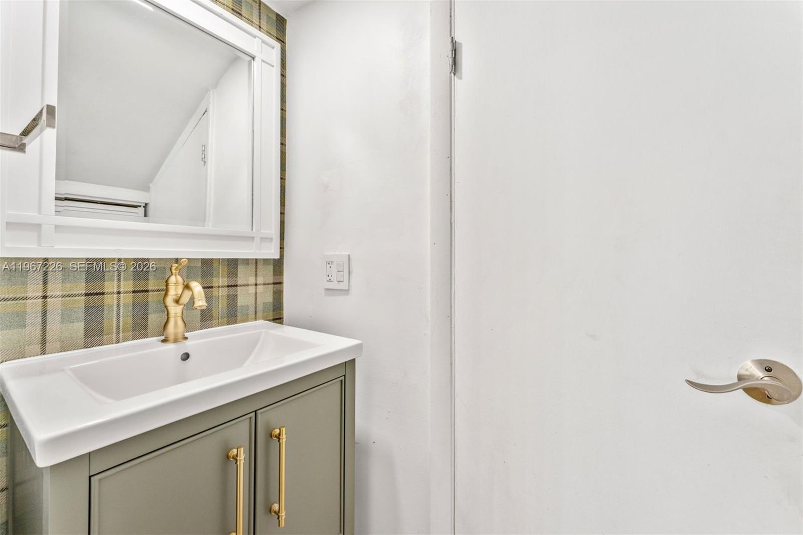 PARK MANOR - Residential