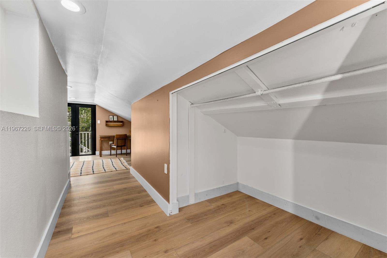 PARK MANOR - Residential