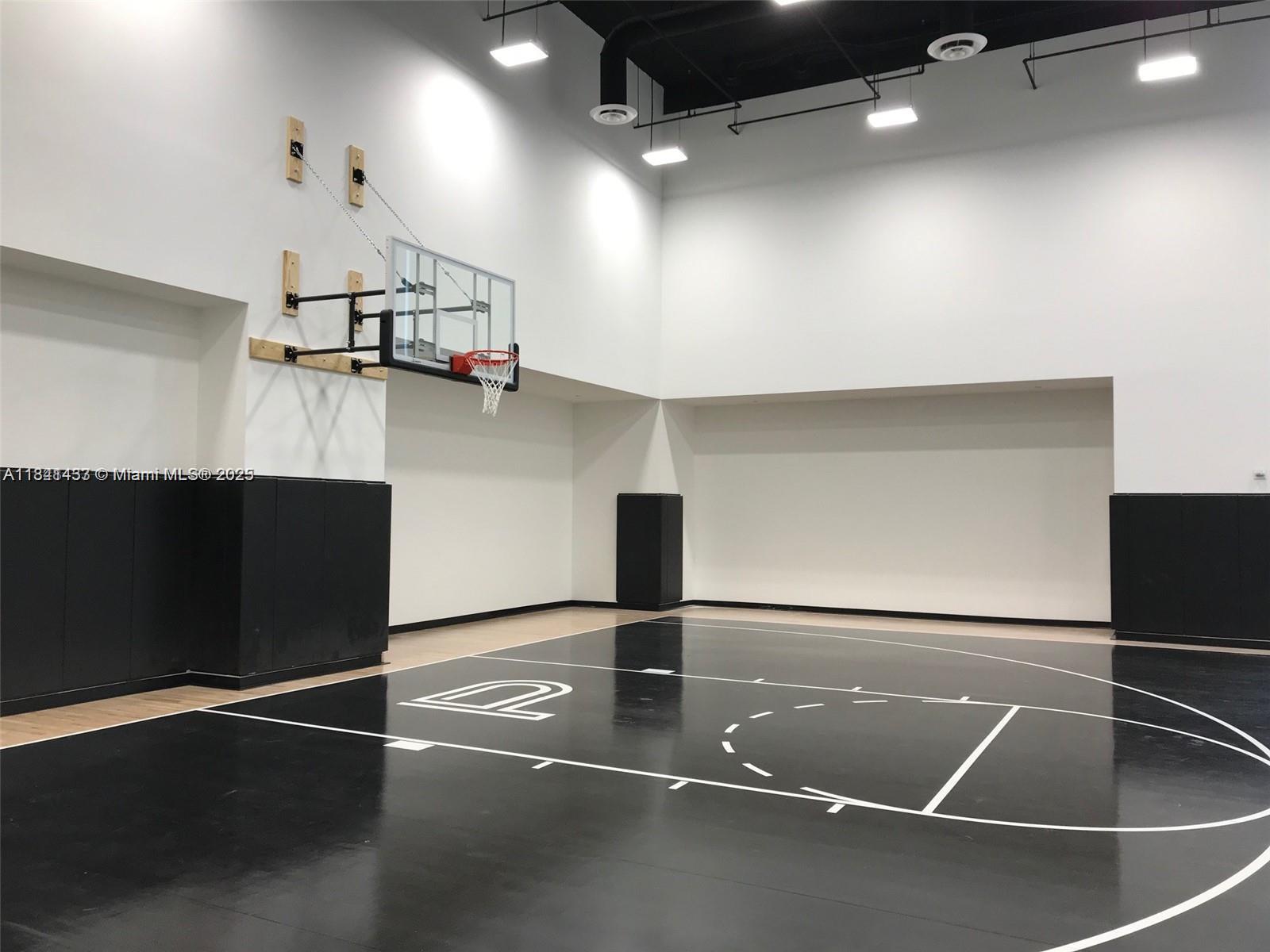 851 NE 1st Ave 3005