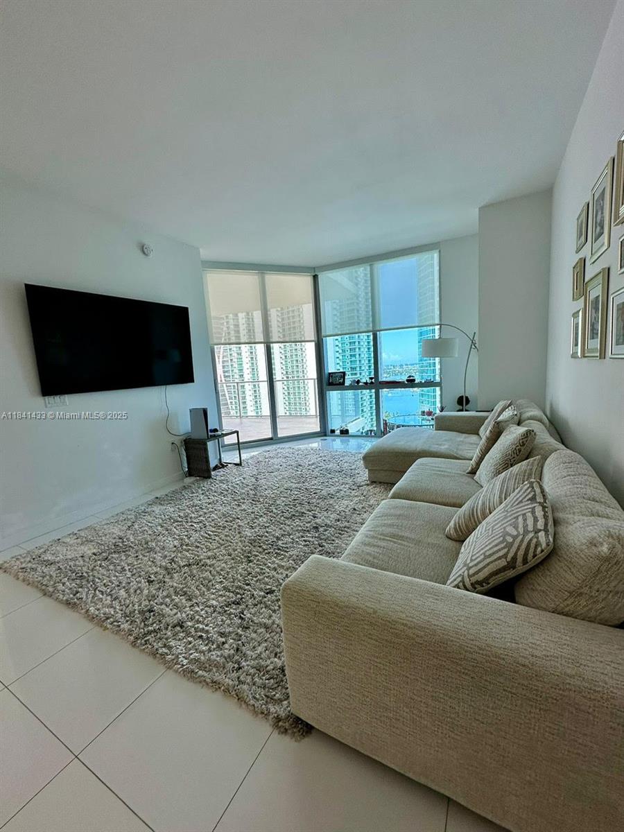 PARAMOUNT MIAMI WORLDCENT - Residential