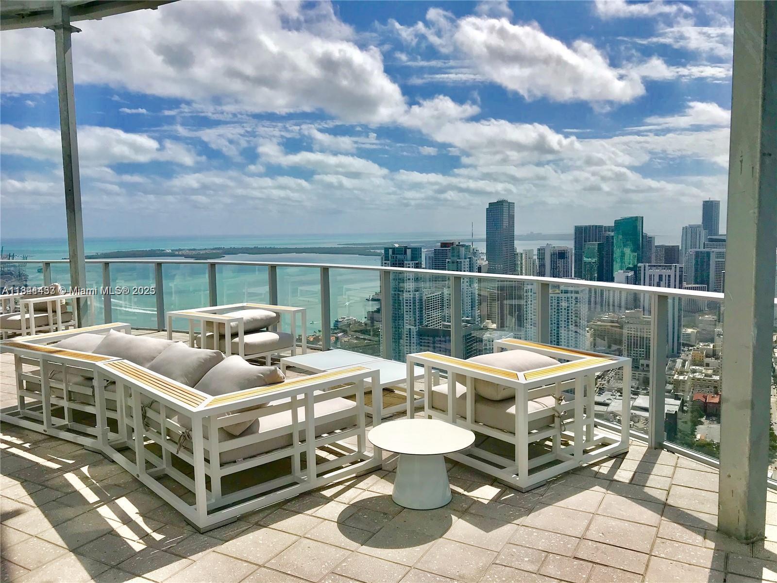 PARAMOUNT MIAMI WORLDCENT - Residential