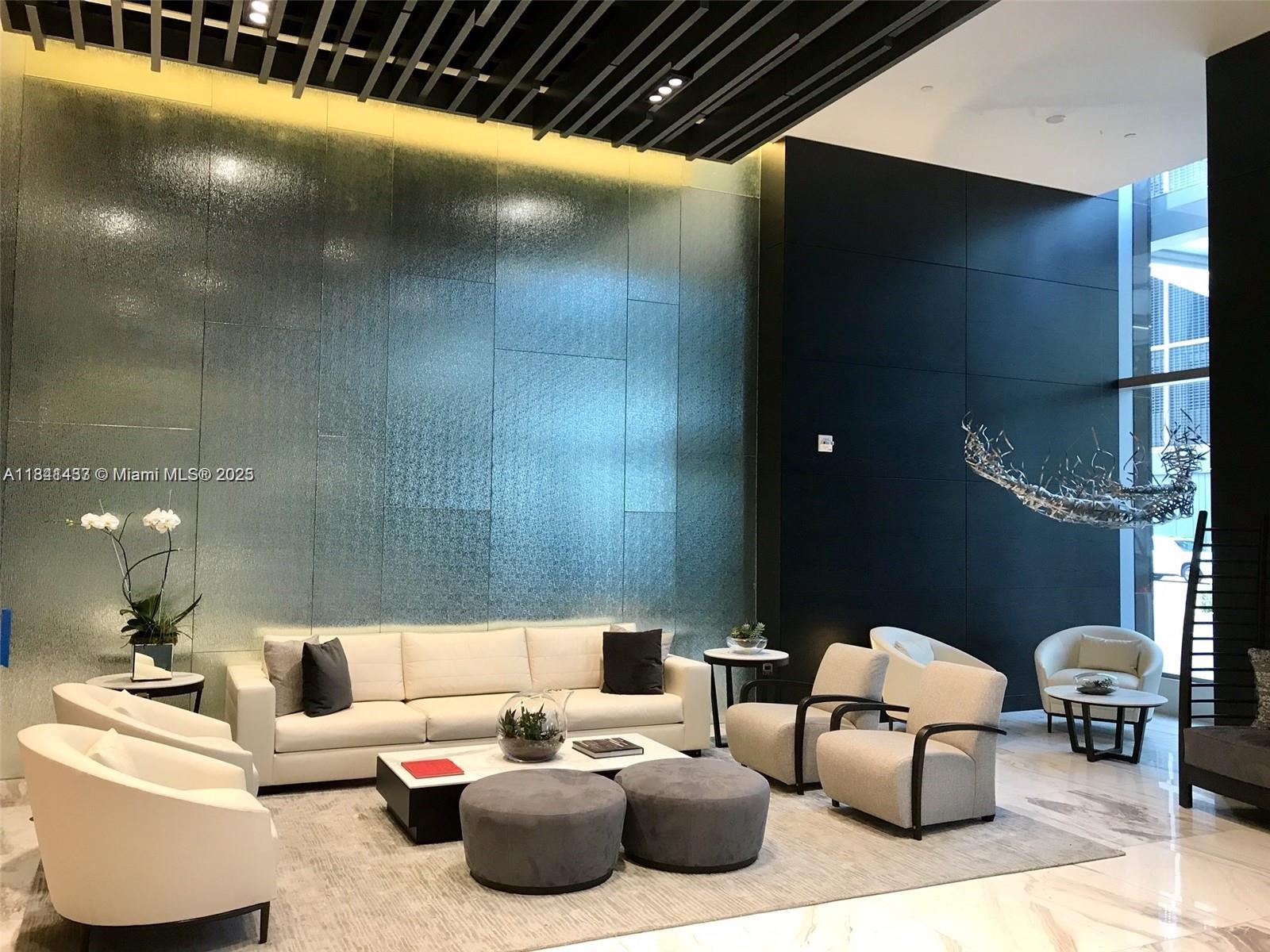 PARAMOUNT MIAMI WORLDCENT - Residential