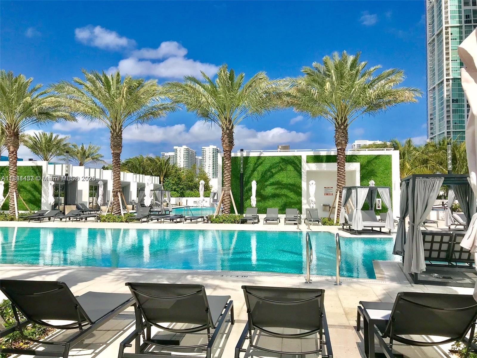 PARAMOUNT MIAMI WORLDCENT - Residential