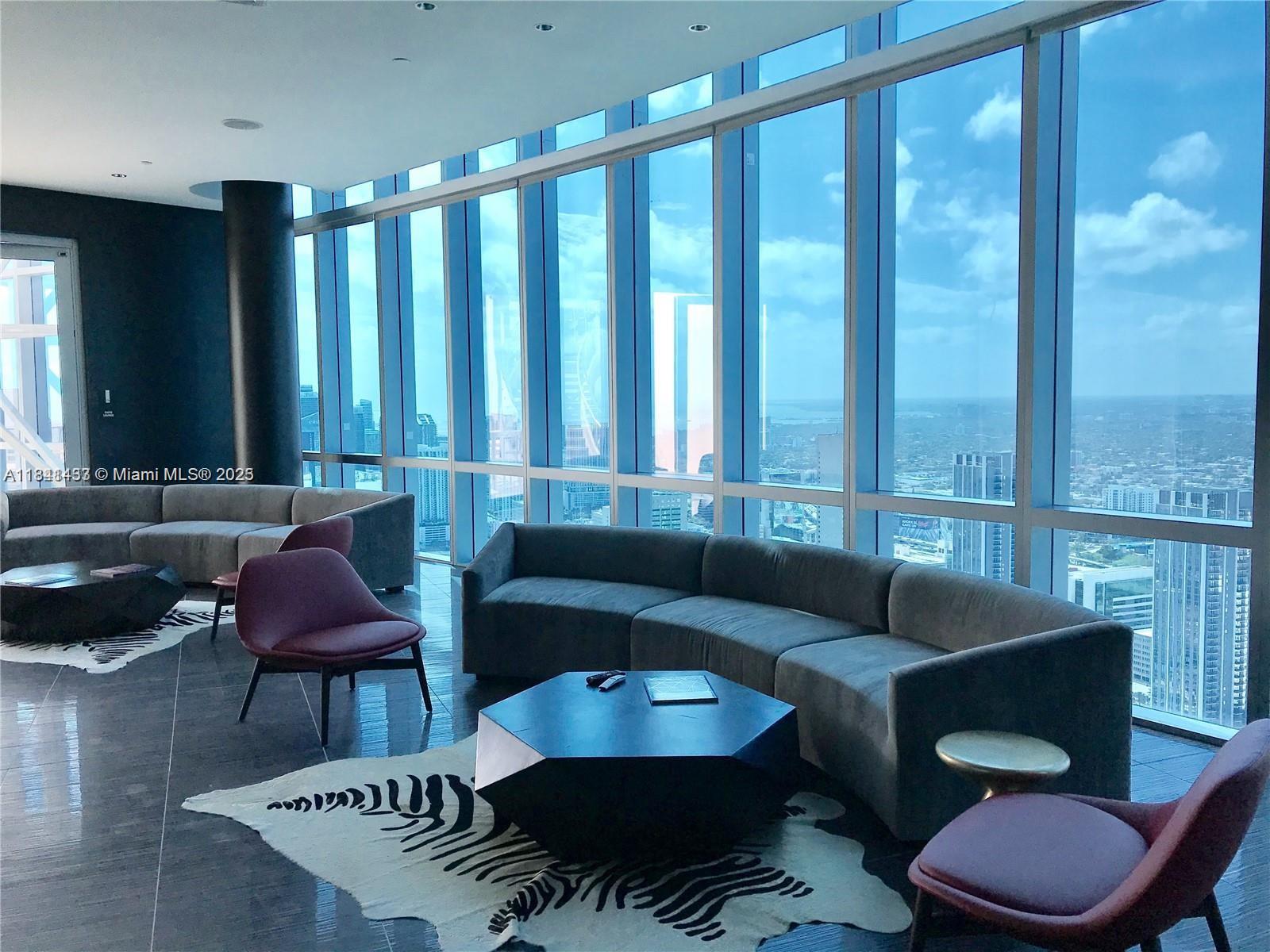 PARAMOUNT MIAMI WORLDCENT - Residential