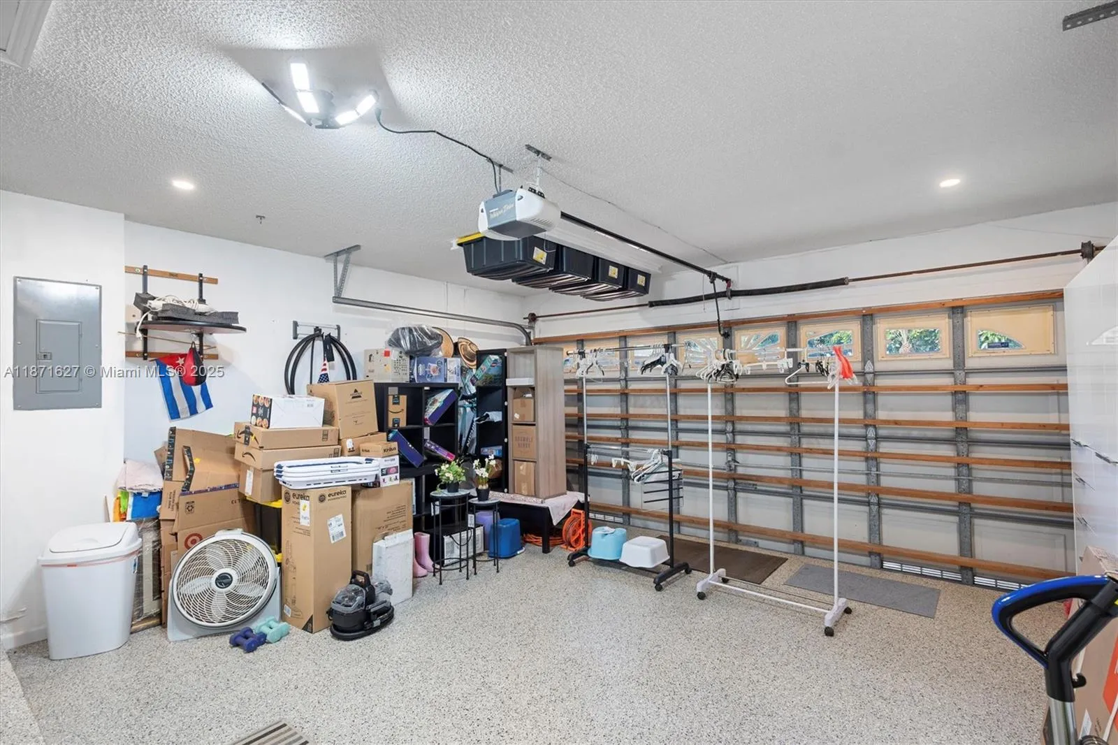 Miami, Florida 33186, United States, 4 Bedrooms Bedrooms, ,3 BathroomsBathrooms,Residential,Active,204585