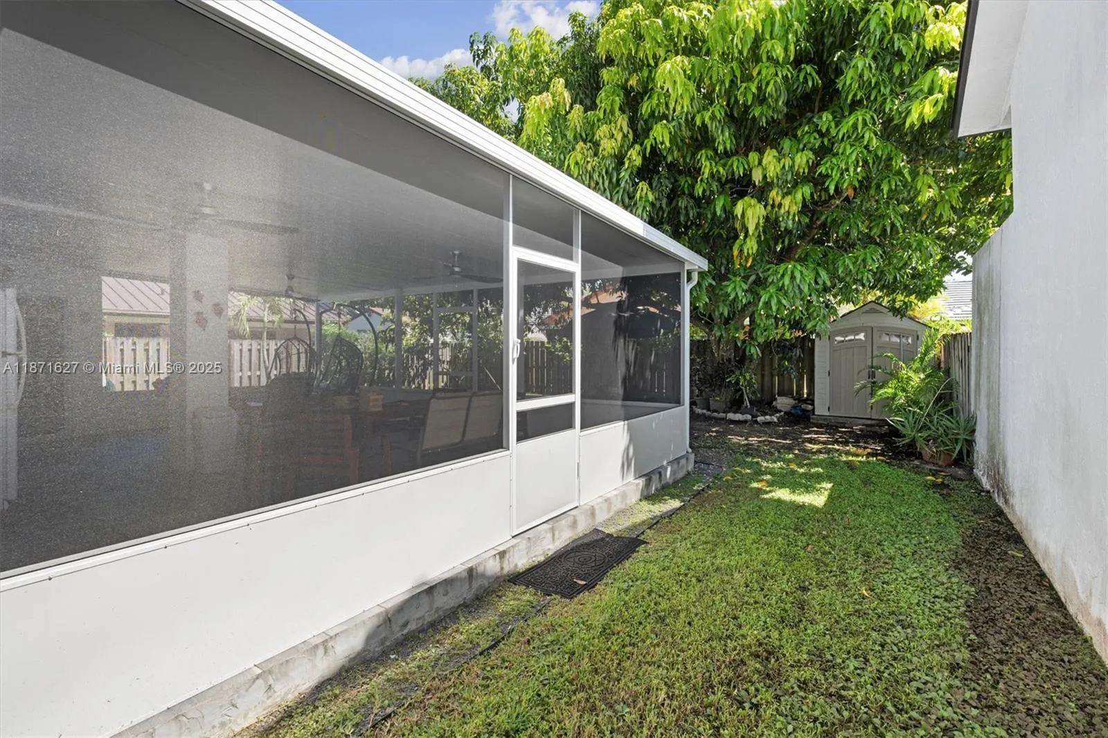 Miami, Florida 33186, United States, 4 Bedrooms Bedrooms, ,3 BathroomsBathrooms,Residential,Active,204585