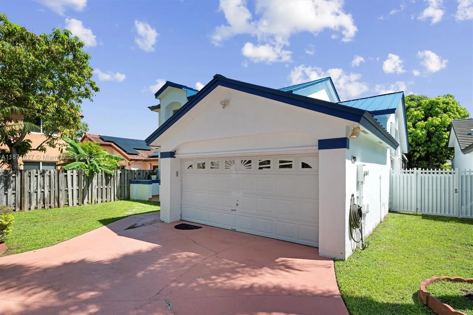 Miami, Florida 33186, United States, 4 Bedrooms Bedrooms, ,3 BathroomsBathrooms,Residential,Active,204585