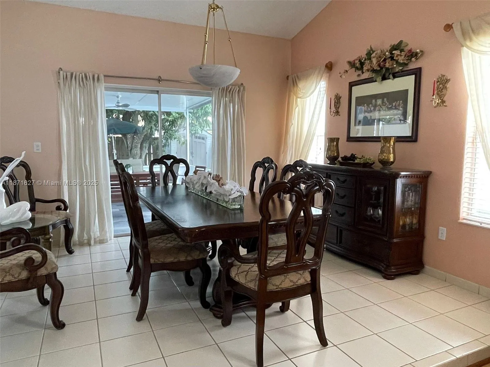 Miami, Florida 33186, United States, 4 Bedrooms Bedrooms, ,3 BathroomsBathrooms,Residential,Active,204585