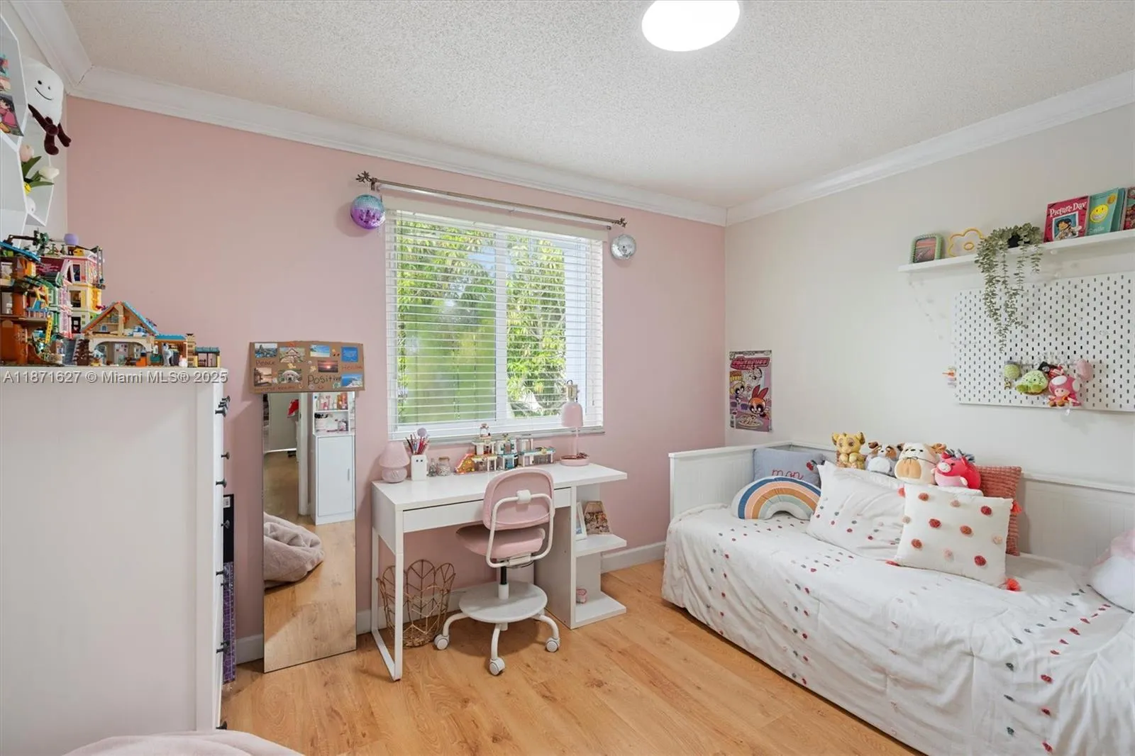 Miami, Florida 33186, United States, 4 Bedrooms Bedrooms, ,3 BathroomsBathrooms,Residential,Active,204585