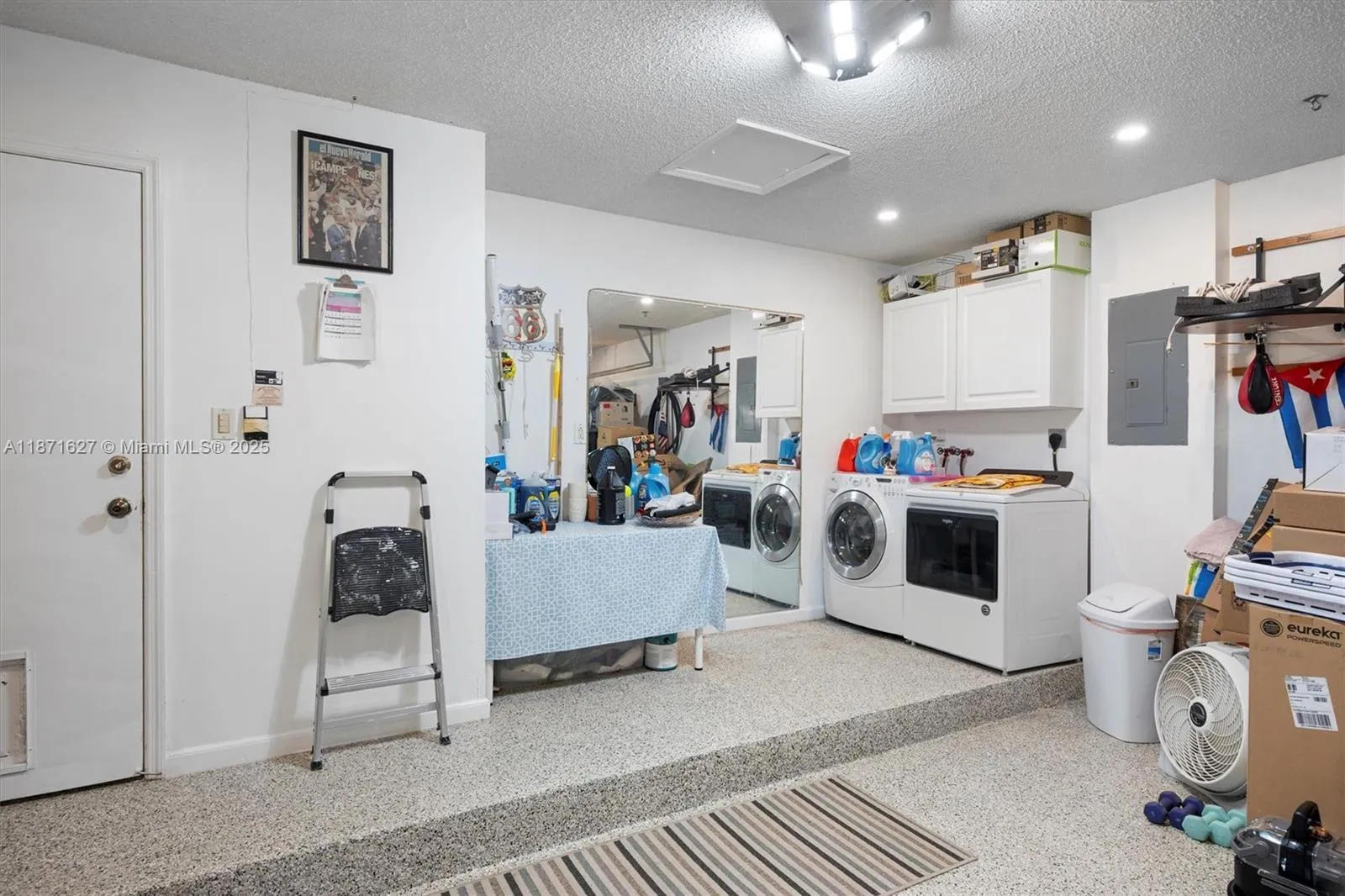 Miami, Florida 33186, United States, 4 Bedrooms Bedrooms, ,3 BathroomsBathrooms,Residential,Active,204585