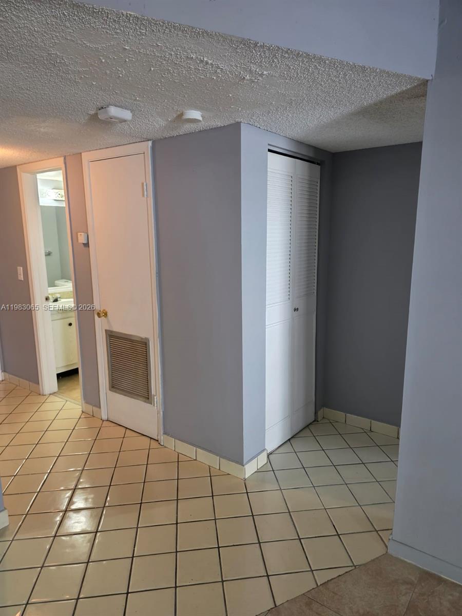 CASTLE APARTMENTS 17 COND - Residential Lease